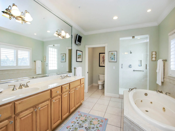 Five Bedroom Luxury Captiva Rental Convenient to the Village